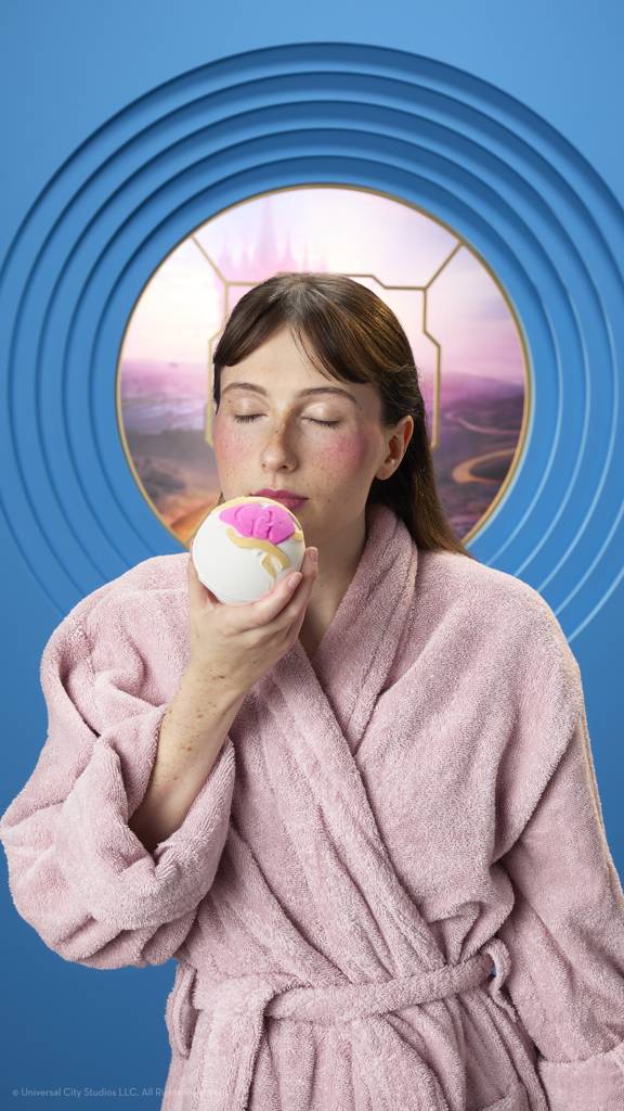 Glinda's Wedding Dress - 245g